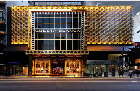 冷水江门头设计与商业空间的纽带。